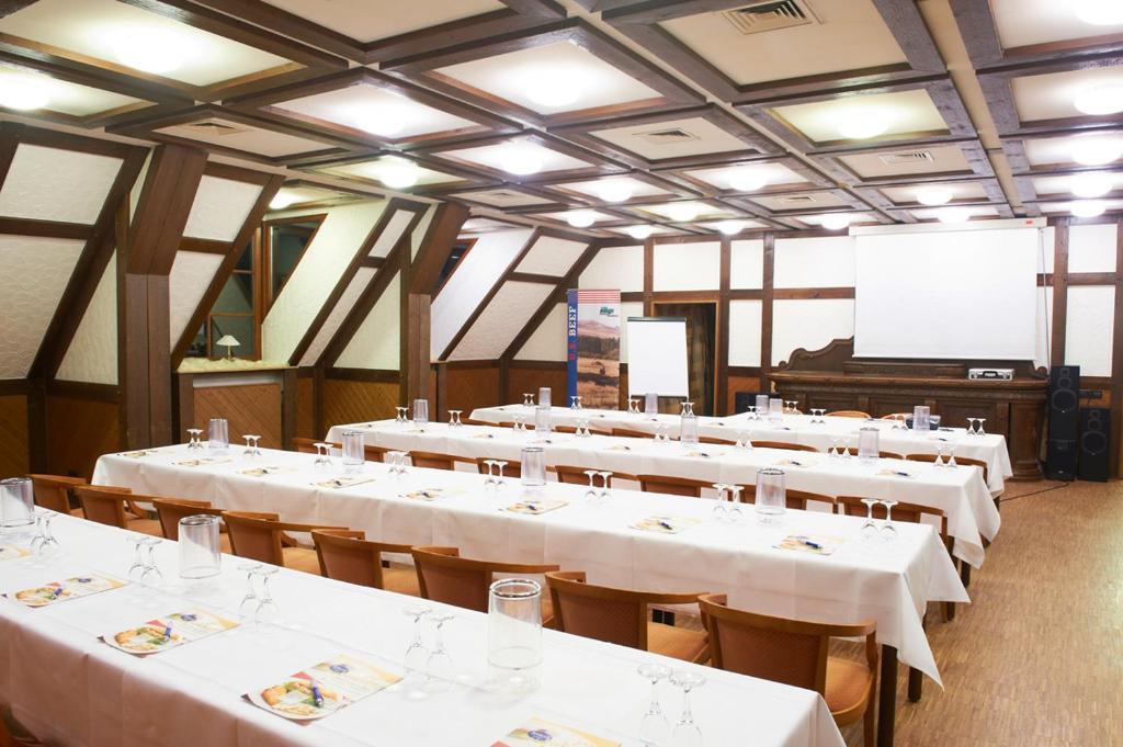 Hotel Restaurant Zur Linde 패튼센 외부 사진